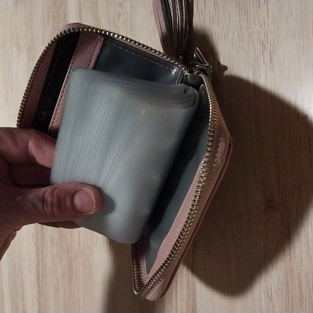 Pink Wallet With Tassel - Picture 3 of 3